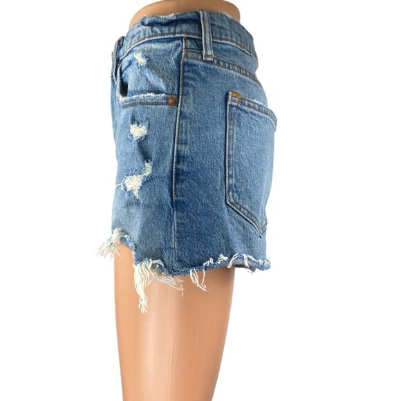 Abercrombie & Fitch Blue Frayed Distressed High Rise Denim Jeans Mom Shorts Sz 4 - Picture 2 of 5